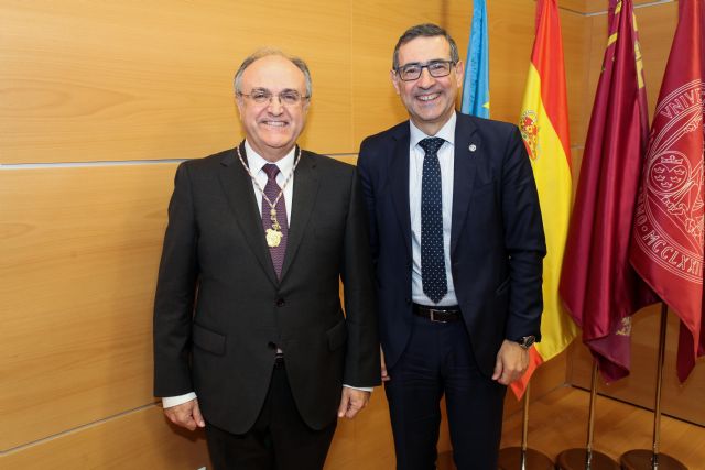 Agustín Romero toma posesión como decano de la facultad de Psicología de la Universidad de Murcia - 2, Foto 2