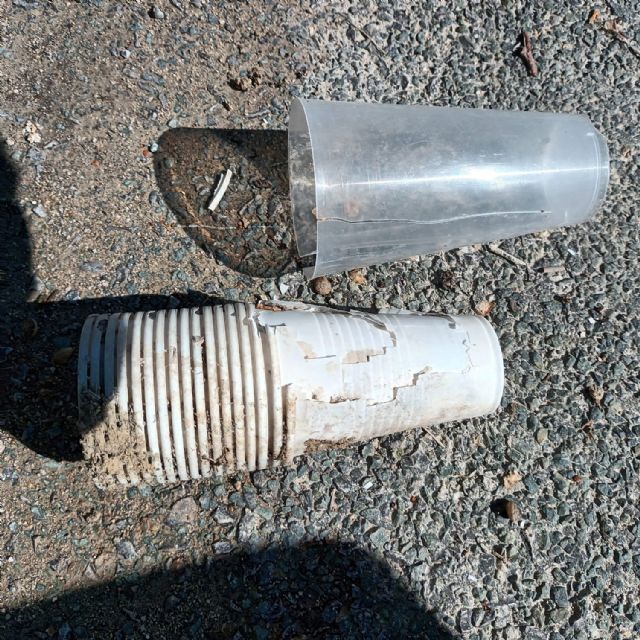 Un grupo de voluntarios retira basura de los alrededores del Salto del Usero - 2, Foto 2