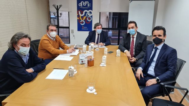 El director general de Comercio estudia el proceso de venta de aceite de girasol con las asociaciones de supermercados y grandes superficies - 1, Foto 1