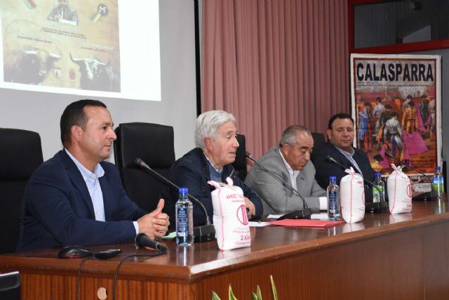 La Asociación Taurina “El Quite de Calasparra” organiza una conferencia taurina en Calasparra - 5, Foto 5