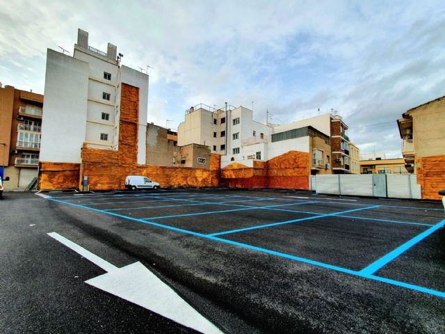 El Ayuntamiento de Lorca pone a disposición de los ciudadanos y ciudadanas el aparcamiento provisional en la Avenida Santa Clara con capacidad para 42 vehículos - 2, Foto 2