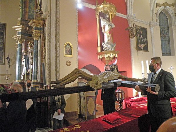 Antonio Rendon. El Cristo del Buen Fin realizó el primer viernes de cuaresma el tradicional Vía-crucis por el Templo de Alcalá del Río - 1, Foto 1
