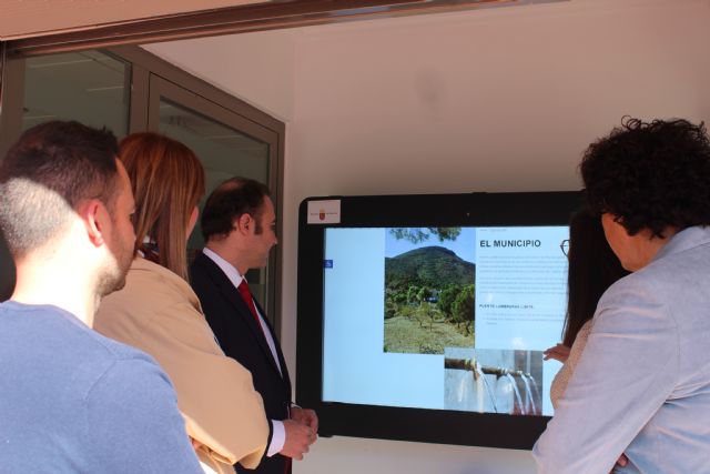 La Oficina de Turismo de Puerto Lumbreras amplía sus servicios gracias a la instalación de dispositivos electrónicos para facilitar la información a los visitantes sobre los recursos turísticos del municipio - 4, Foto 4