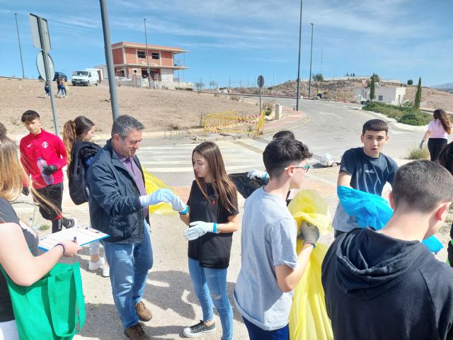 Más de 400 personas participan en el Proyecto Libera de recogida de basura en los parajes naturales de Alcantarilla - 1, Foto 1