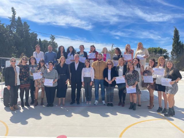 20 personas en desempleo se acreditan para trabajar en atención sociosanitaria para personas dependientes - 1, Foto 1