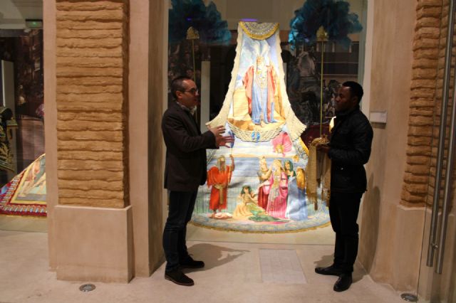 El Padre Kenneth participará en la procesión azul encarnando la figura de Moisés sobre una espectacular biga egipcia el próximo Domingo de Ramos - 2, Foto 2