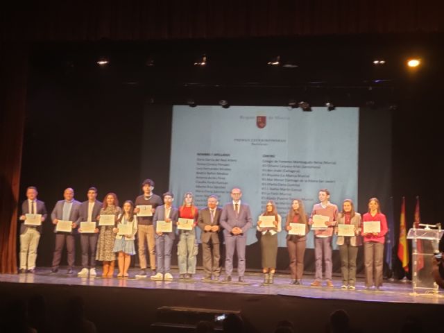 Alumnos del IES J Ibáñez Martín reciben el premio extraordinario de bachillerato - 1, Foto 1