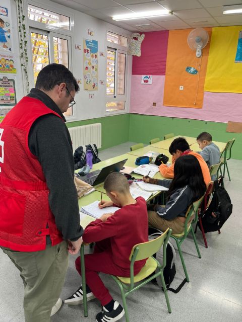 El proyecto +Infancia mejorará la vida de más de 100 niños y niñas en Totana gracias al trabajo en red, Foto 2