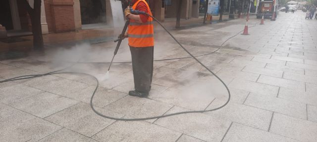 El pavimento de la Plaza de la Región Murciana y el Paseo Rosales de Molina de Segura recupera su color original - 1, Foto 1