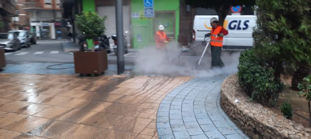 El pavimento de la Plaza de la Región Murciana y el Paseo Rosales de Molina de Segura recupera su color original - 2, Foto 2