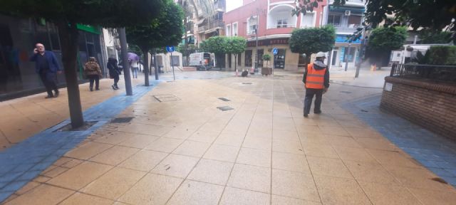 El pavimento de la Plaza de la Región Murciana y el Paseo Rosales de Molina de Segura recupera su color original - 4, Foto 4