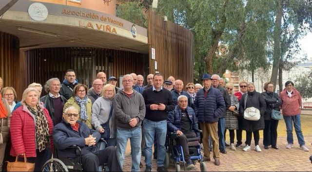 Quejas vecinales contra el cierre bancario en La Viña, San Antonio y Alfonso X - 1, Foto 1