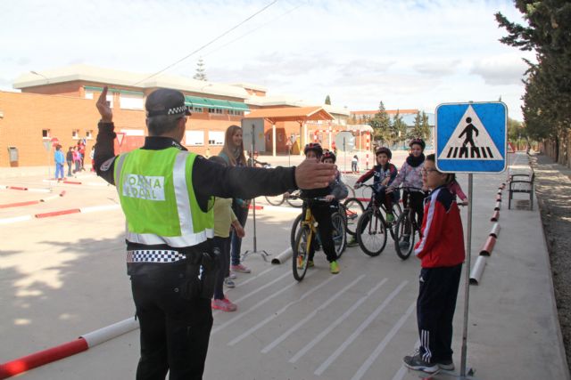 Más de 1.500 niños recibirán formación en educación vial en los centros escolares de Puerto Lumbreras - 2, Foto 2