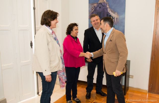 El alcalde y el concejal de Calidad de Vida agradecen la labor de la Casa de Formación y Espiritualidad San José - 1, Foto 1