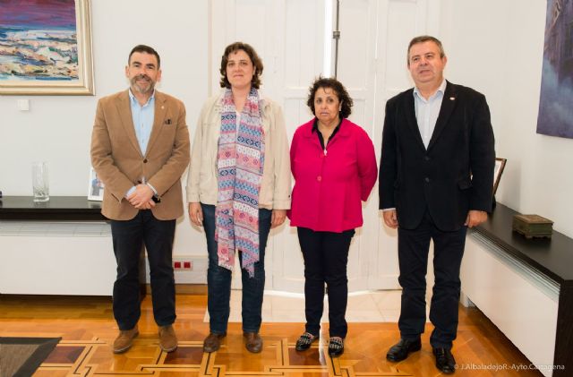 El alcalde y el concejal de Calidad de Vida agradecen la labor de la Casa de Formación y Espiritualidad San José - 3, Foto 3