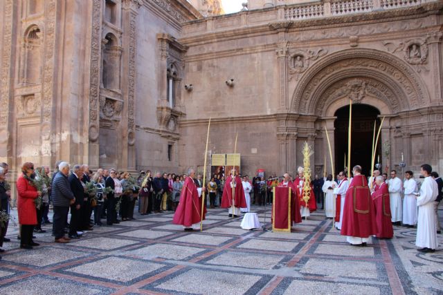 Mons. Lorca invita a ser “verdaderos testigos” en esta Semana Santa - 1, Foto 1