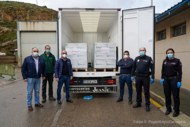 La Cámara de Comercio dona al Ayuntamiento más de 12.000 mascarillas y mil geles hidroalcohólicos - 1, Foto 1