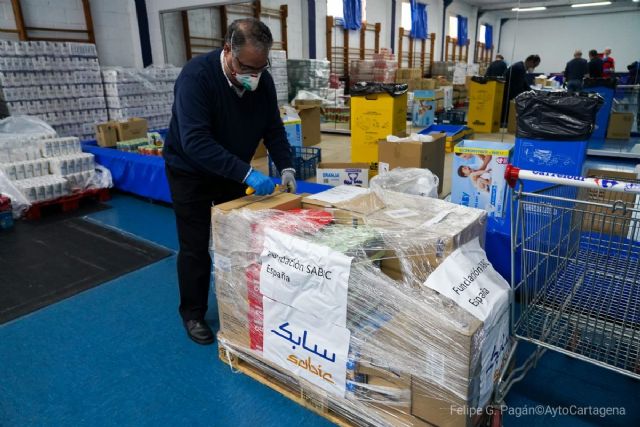 La Fundación SABIC España dona cuatro pallets de alimentos y productos básicos para ayudar con el dispositivo de emergencia - 1, Foto 1