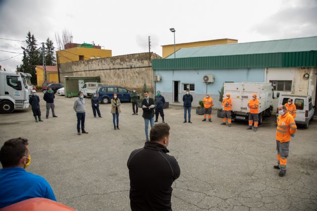 El Plan de Choque de Desinfección cuenta con 35 operarios entre trabajadores del servicio de limpieza, operarios municipales y agricultores voluntarios - 2, Foto 2