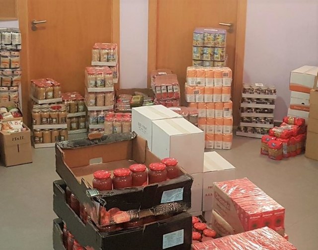 Bienestar Social reparte entre familias vulnerables los alimentos donados por Piedras Vivas - 1, Foto 1