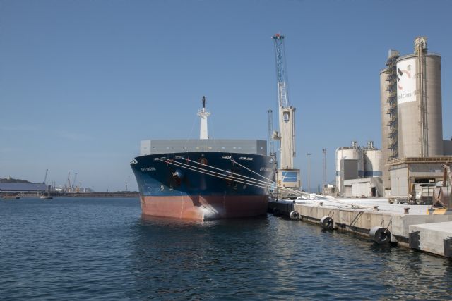El Puerto de Cartagena realiza una gran operativa para la exportación de cerca de 40.000 toneladas de sulfato de sodio con destino a Brasil - 1, Foto 1