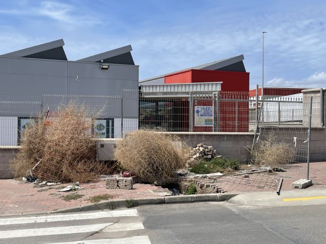 El PP denuncia el estado abandono y olvido que sufre el Polígono Industrial `El Labradrorcico´ - 2, Foto 2