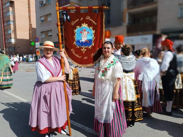 Acuerdan suscribir un convenio de colaboración con el Grupo Coros y Danzas “Ciudad de Totana” para la promoción del folclore local en 2023