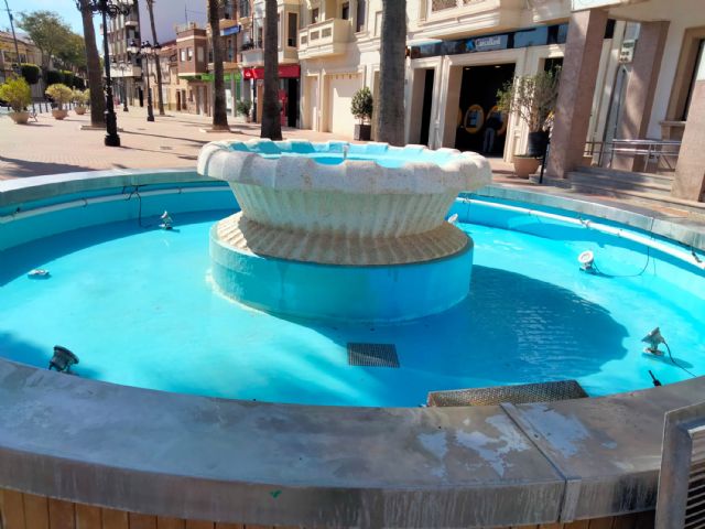Las fuentes de la plaza Mayor y de la calle Mula se ponen a punto para la primavera - 3, Foto 3