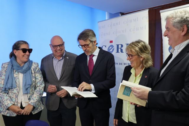 Casi 13.500 contribuyentes se benefician cada año de las deducciones fiscales de la Comunidad para personas con discapacidad - 1, Foto 1