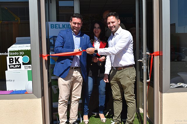 Las Torres de Cotillas cuenta con el primer local de venta y servicio postventa de equipamiento urbano de España - 2, Foto 2