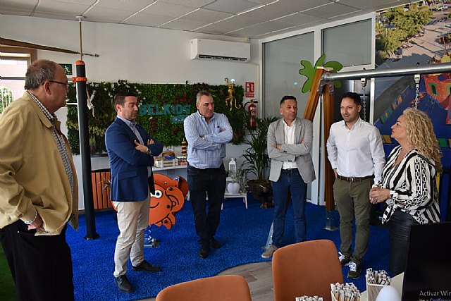 Las Torres de Cotillas cuenta con el primer local de venta y servicio postventa de equipamiento urbano de España - 3, Foto 3