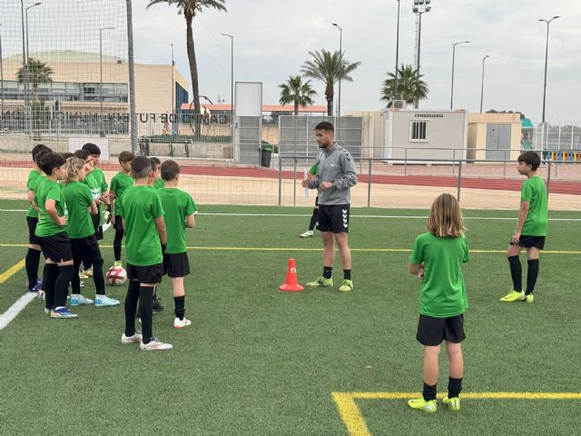 Unos 150 futbolistas participan en un campus infantil del Real Betis en Las Torres de Cotillas - 2, Foto 2
