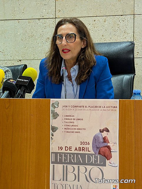 Totana celebra este domingo la II edición de la feria del libro en la plaza de la Balsa Vieja, Foto 2