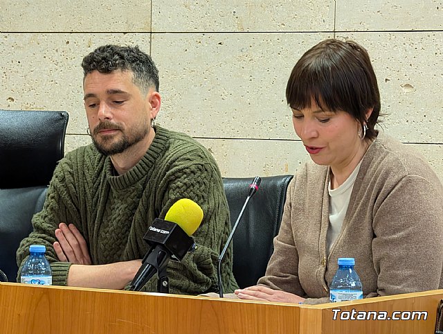 Totana celebra este domingo la II edición de la feria del libro en la plaza de la Balsa Vieja, Foto 4