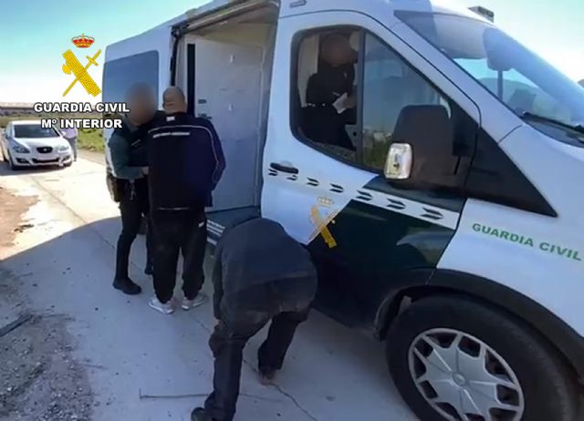 La Guardia Civil desmantela un grupo delictivo que sustra�a cobre en la comarca del Noroeste, Foto 9