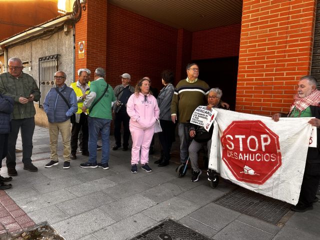 La movilización social logra aplazar el desahucio de Antonia en Alcantarilla hasta septiembre - 3, Foto 3