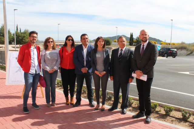 Nueva rotonda que mejora el tráfico y la seguridad de los vecinos en la carretera de La Copa - 2, Foto 2