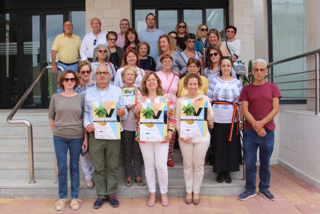 La VI Feria de Asociaciones reúne a una veintena de  colectivos pinatarenses bajo el lema Conócenos, te podemos ayudar - 2, Foto 2