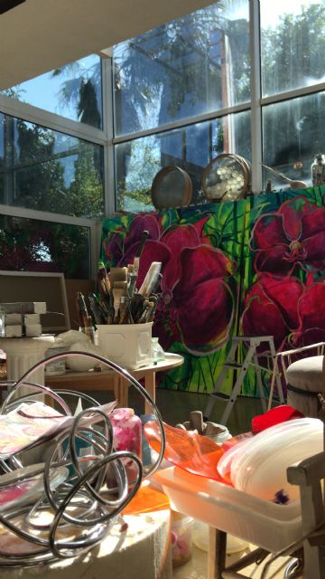 El Palació Almudí acoge una exposición de obra reciente de MUHER sobre temática floral, Foto 6