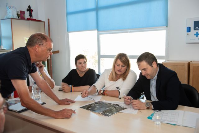 Ayuntamiento y comunidad propondrán a la confederación hidrográfica un nuevo encauzamiento de la rambla de Camposol - 1, Foto 1