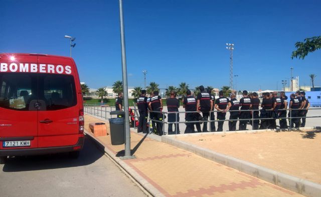 Los bomberos murcianos se forman en salvamento acuático en Las Torres de Cotillas - 2, Foto 2