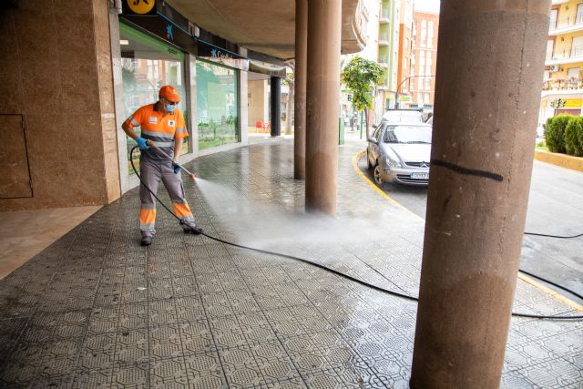 El Ayuntamiento de Caravaca adapta el Plan de Desinfección a la primera fase de desescalada, incidiendo en zonas comerciales y servicios públicos que entran en funcionamiento - 1, Foto 1