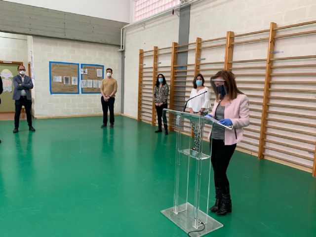 El Ayuntamiento despliega un dispositivo de desinfección en los colegios coincidiendo con la apertura de los centros para admisiones - 2, Foto 2