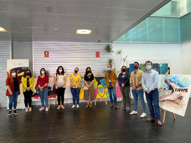 Su coraje, nuestro compromiso y RefugiARTE exposiciones para fomentar la igualdad y la no discriminación - 1, Foto 1