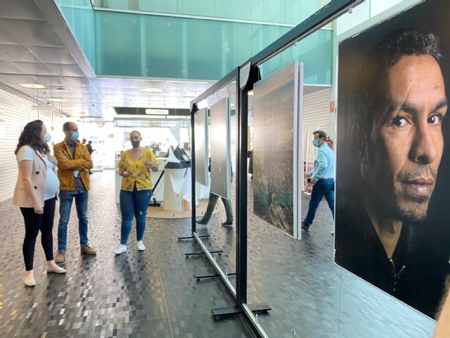 Su coraje, nuestro compromiso y RefugiARTE exposiciones para fomentar la igualdad y la no discriminación - 3, Foto 3