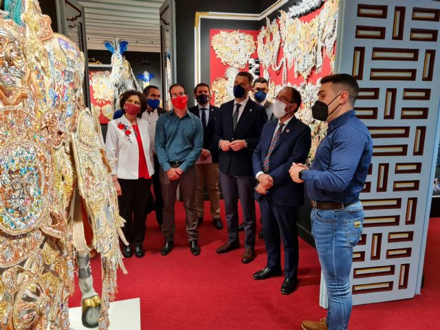 El alcalde de Caravaca recibe de manos del embajador ante la UNESCO el documento que acredita que los Caballos del Vino son Patrimonio Cultural Inmaterial de la Humanidad - 3, Foto 3