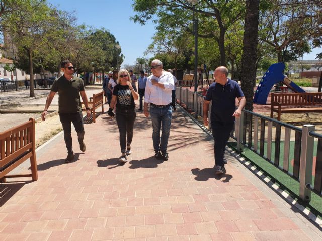 El Ayuntamiento realiza una renovación integral de las zonas infantiles de Cobatillas - 3, Foto 3
