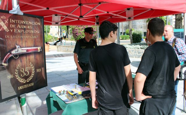 La Guardia Civil expone sus recursos técnicos y humanos con motivo de la celebración de su 178° aniversario - 5, Foto 5