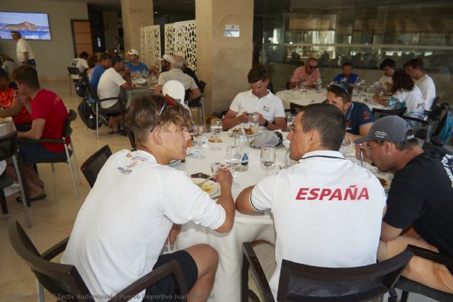 Ricard Castellvi se agencia el liderato del Campeonato de España de ILCA 7 - 1, Foto 1