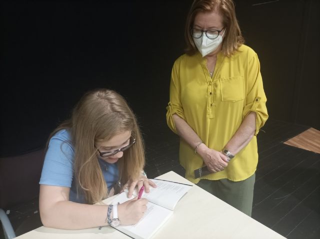 Yaiza García Pavón presenta La lucha de cera - 1, Foto 1